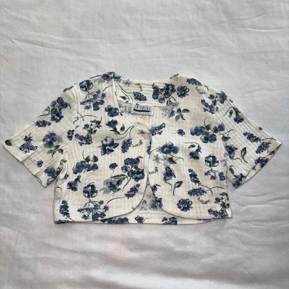 90s En Focus Studio Floral Cropped Blue Cream Knit Top Womens S cottagecore VTG